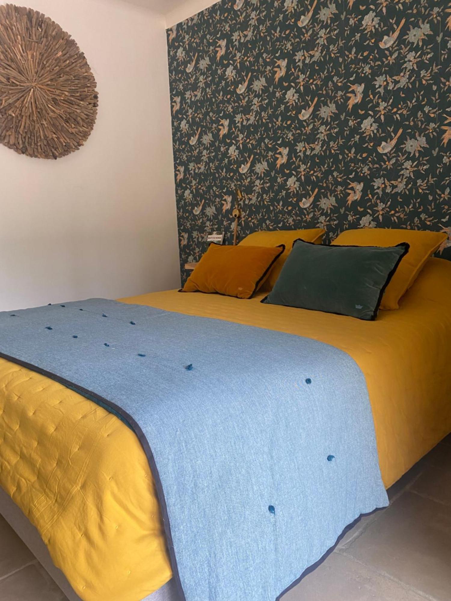 Maison Terre De Lune Mondragon Kültér fotó